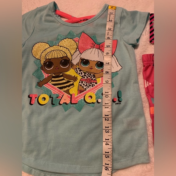 Girls size 4 two piece shirt set. LOL SURPRISE brand. Says TOTAL Q.T. On front - Picture 14 of 17